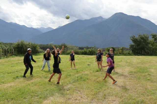 Jupfis beim Volleyballspielen