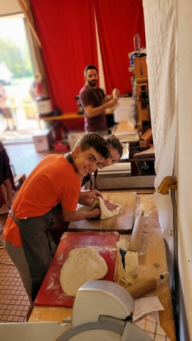 Pfadfindergilde beim Kochen